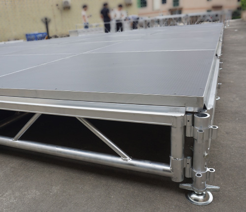 Aluminum materials portable stage